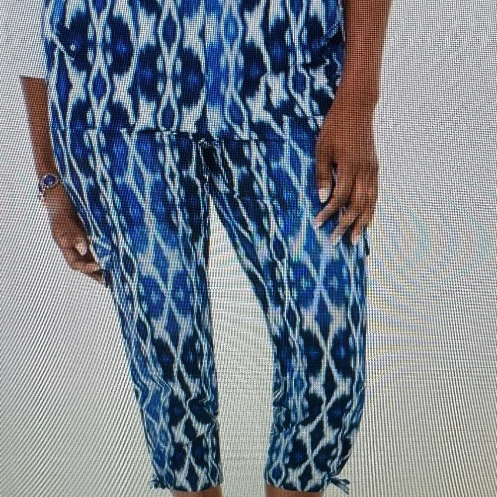 Zenergy by Chico’s 2 piece set Sz 0 (S/4) joggers and jacket - Picture 4 of 15